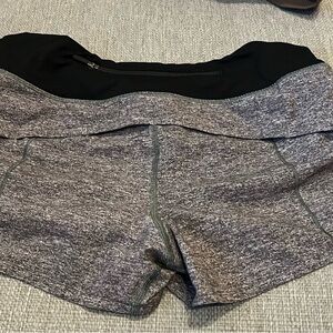Lululemon gray and black speed up shorts 2.5 inch.